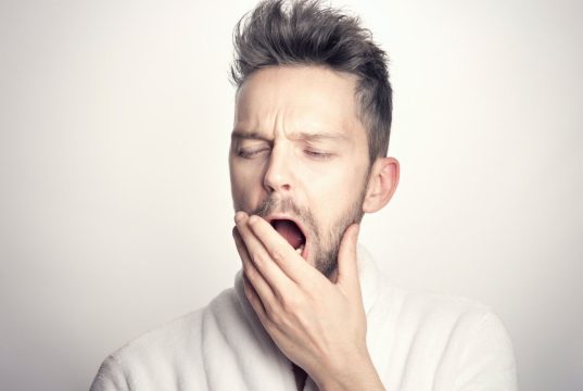 Jak odzyskać energię do działania? Skuteczne sposoby na codzienne zmęczenie