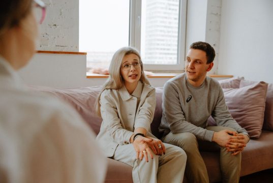 Terapia po zdradzie w Warszawie – jak odbudować zaufanie po kryzysie?